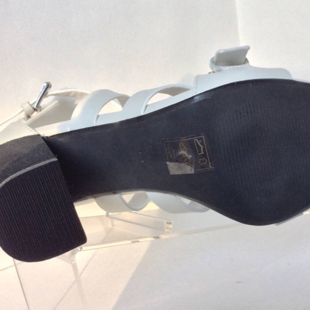 Shelly's  London. White Leather Sandals - Picture 6 of 8